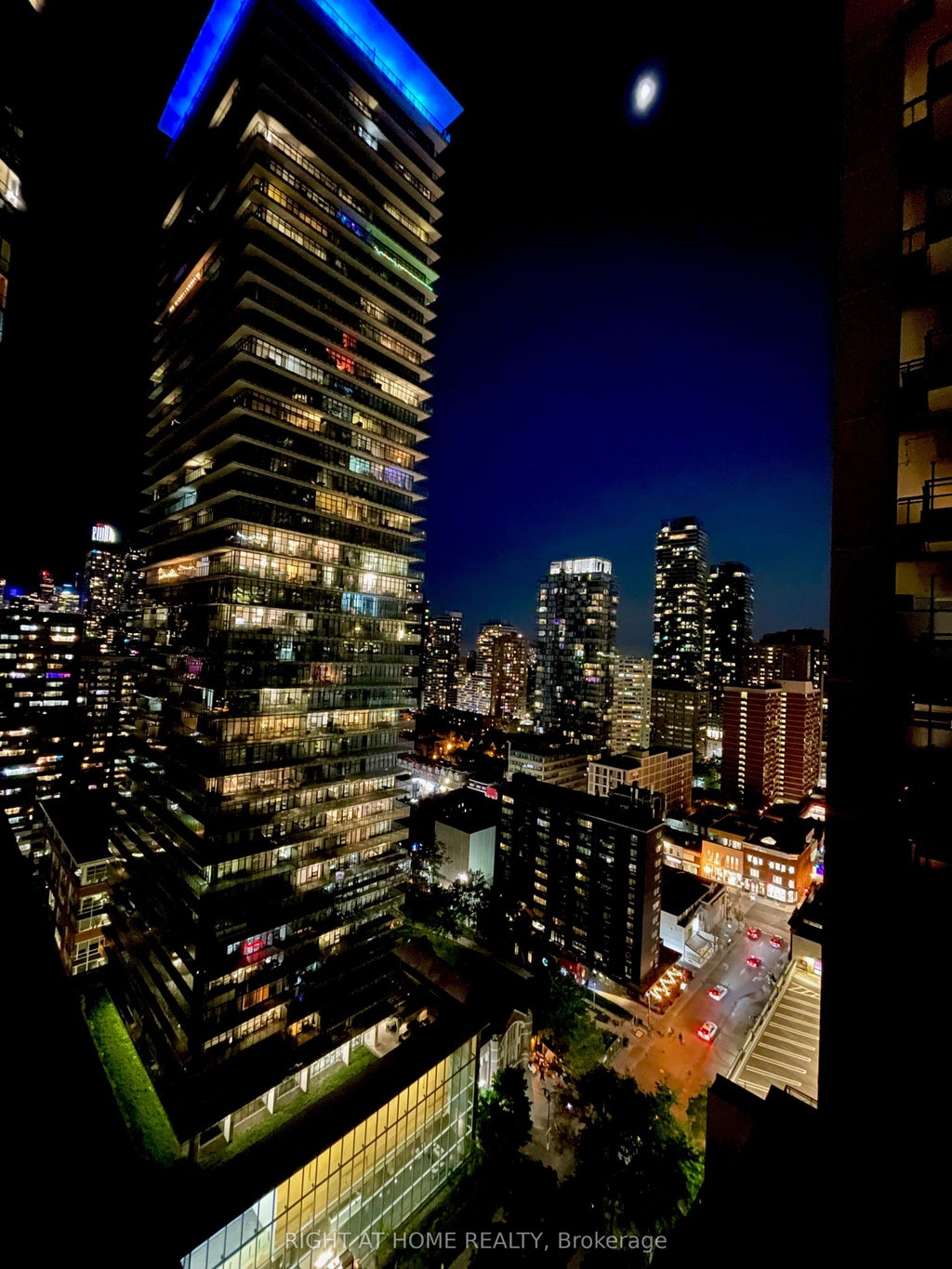 42 Charles Street E 2206, Toronto C08