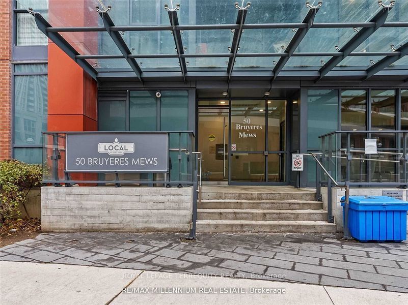 50 Bruyeres Mews 710, Toronto C01