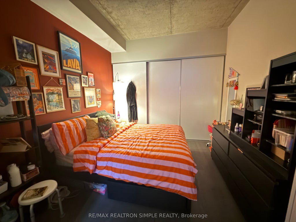 399 Adelaide Street W 305, Toronto C01