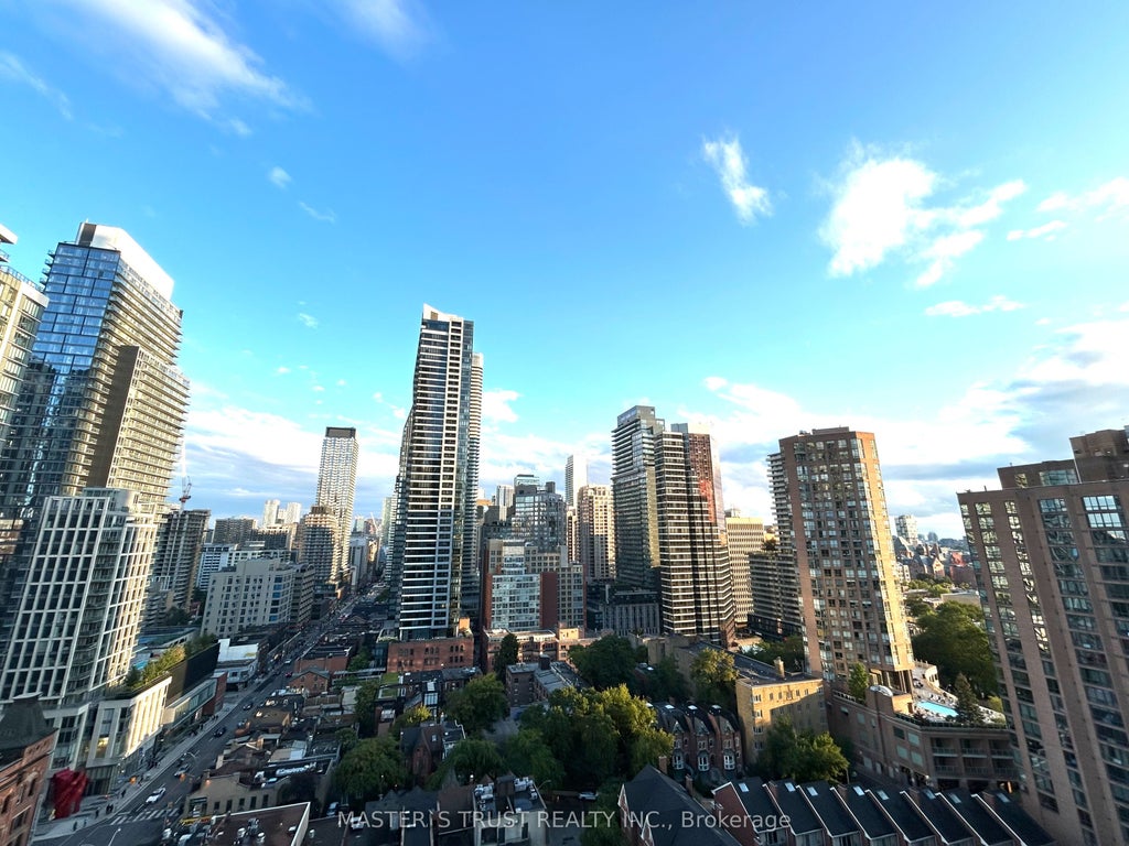 75 St Nicholas Street 1702, Toronto C01