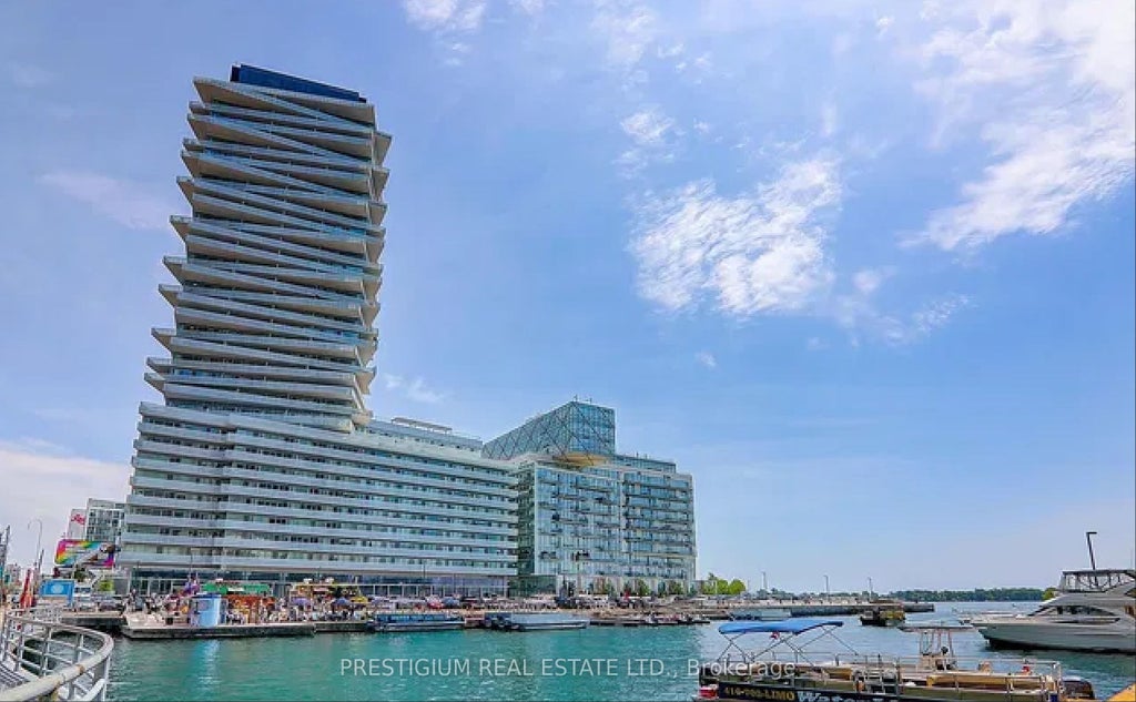 15 Queens Quay E 216, Toronto C08
