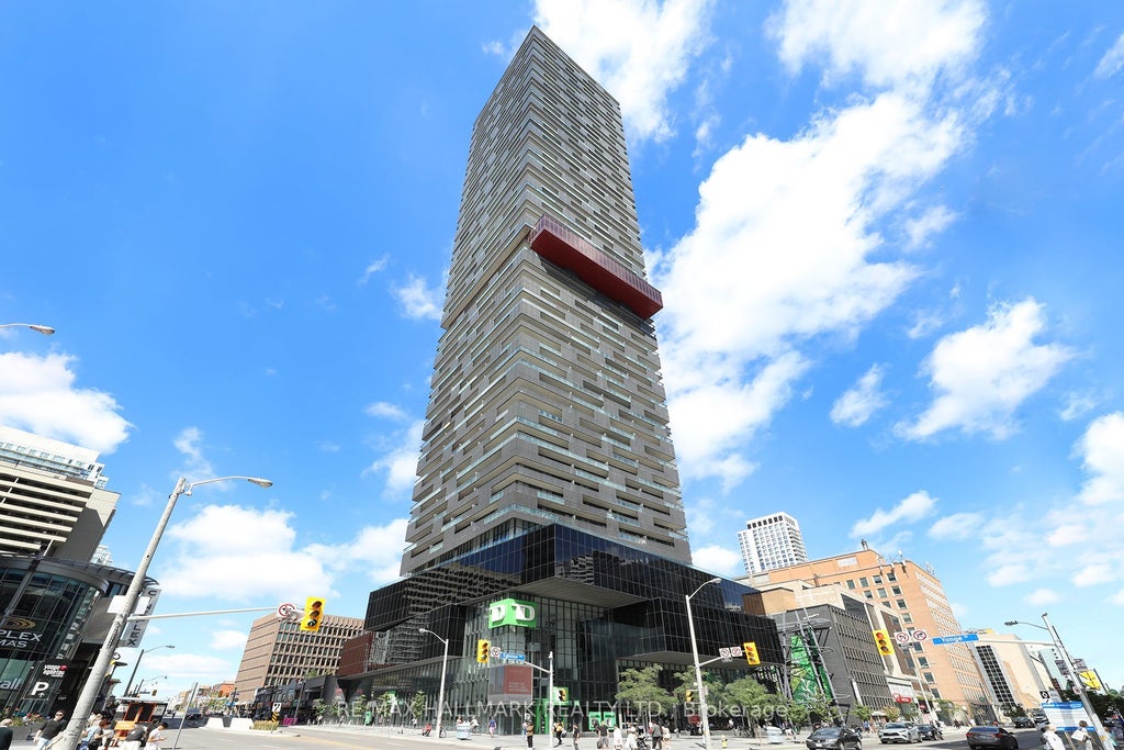 8 Eglinton Avenue E 5009, Toronto C10