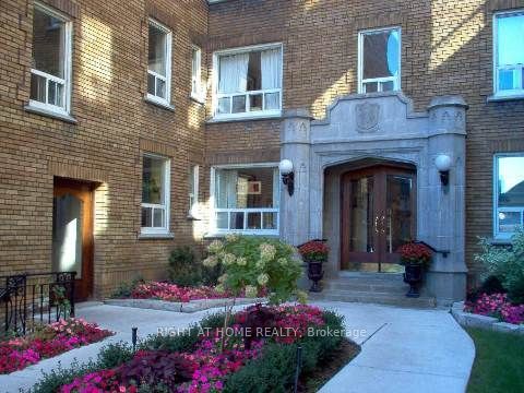 100 Oriole Parkway 108, Toronto C03