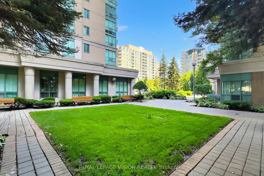 3 Pemberton Avenue 1905, Toronto C14