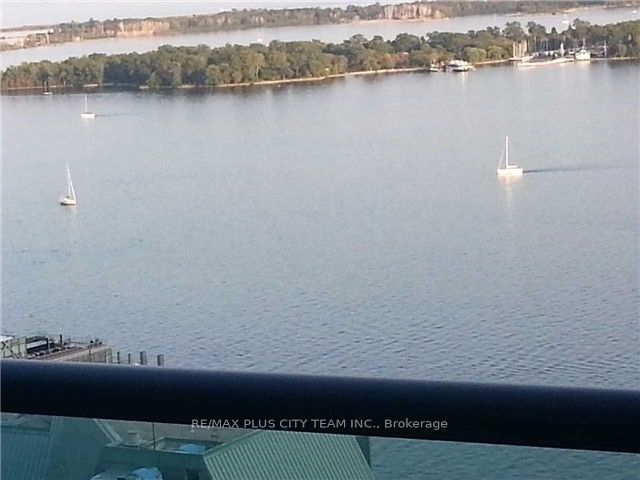 33 Bay Street 3710, Toronto C01