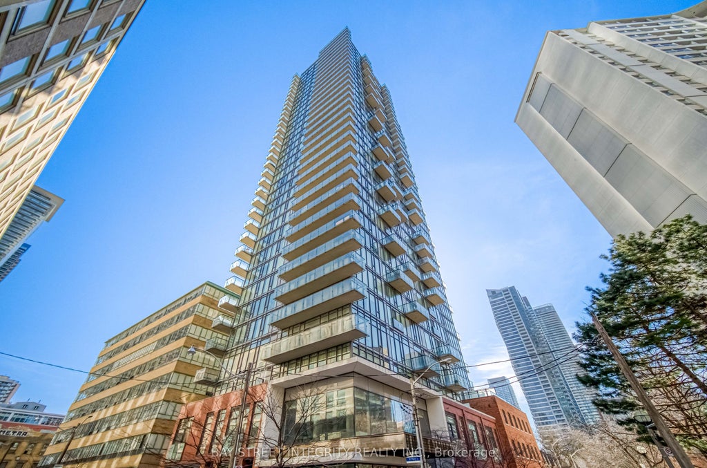 75 St Nicholas Street 2105, Toronto C01