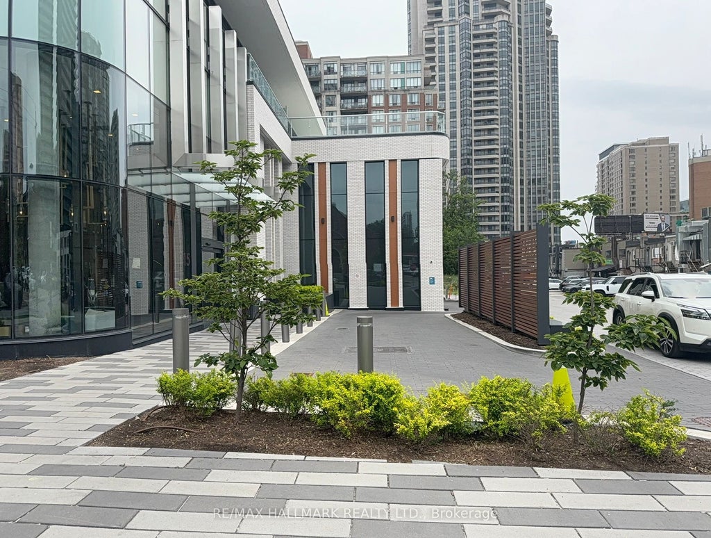 15 Holmes Avenue 407, Toronto C14