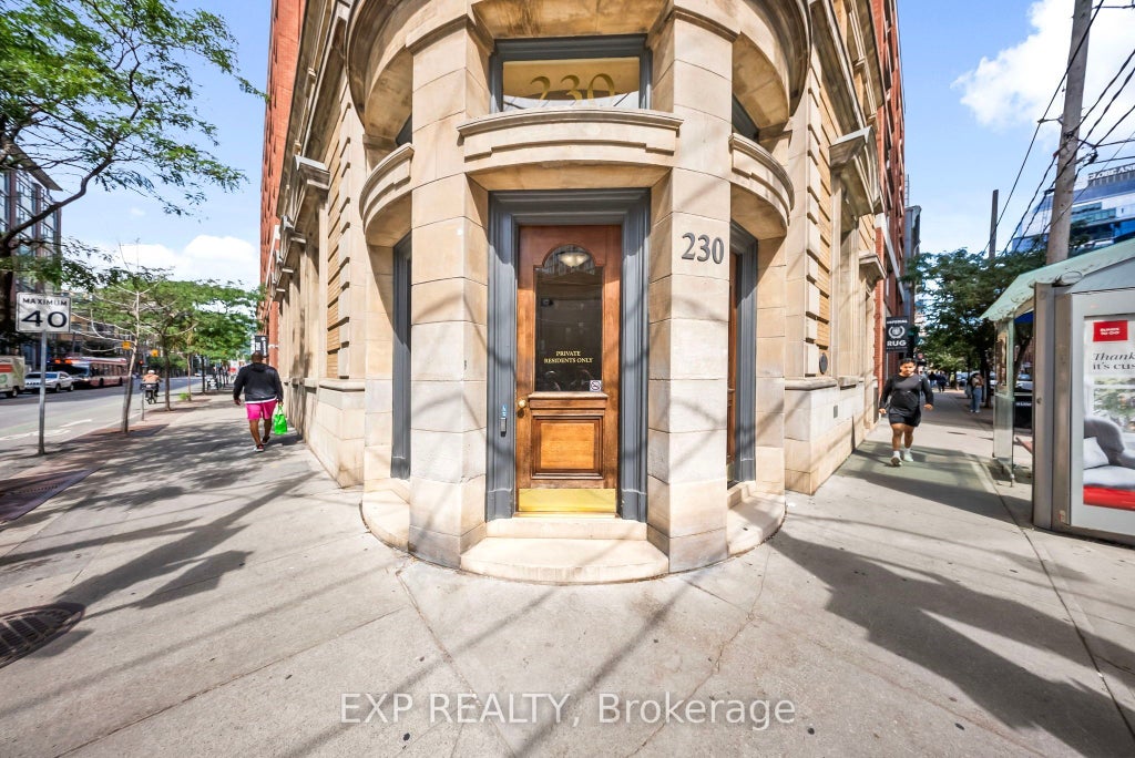 230 King Street E 812, Toronto C08