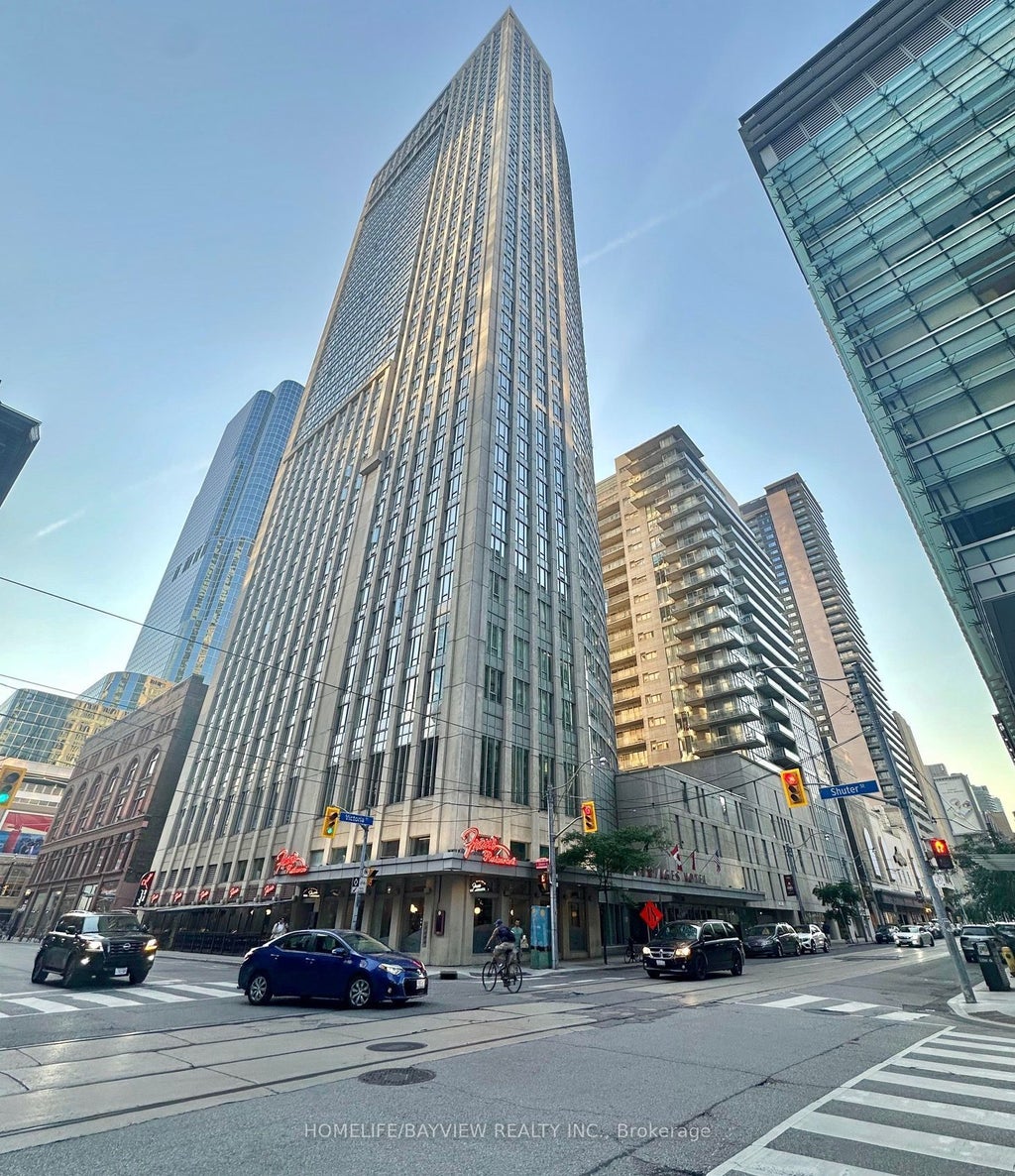 210 Victoria Street 610, Toronto C08