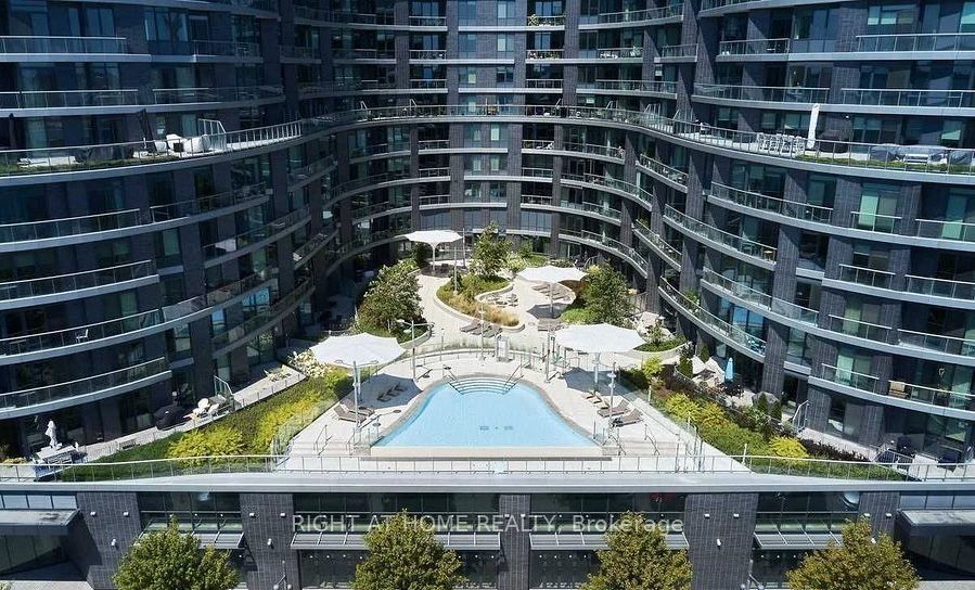 1 Edgewater Dr Drive 422, Toronto C08