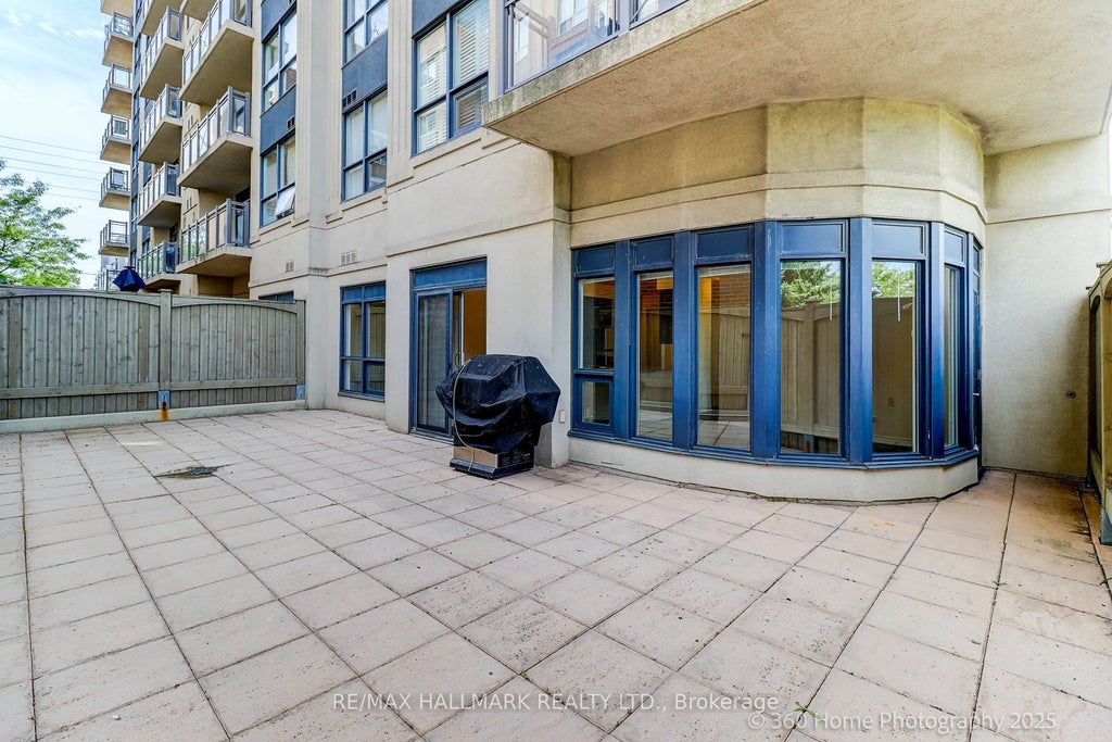 872 Sheppard Avenue W 105, Toronto C06