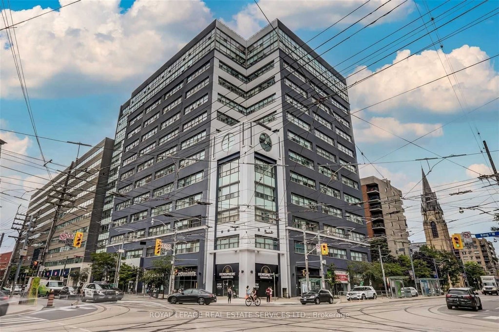 700 King Street W Ph13, Toronto C01