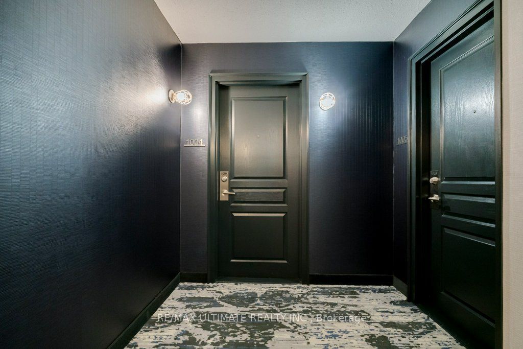 140 Simcoe Street 1004, Toronto C01