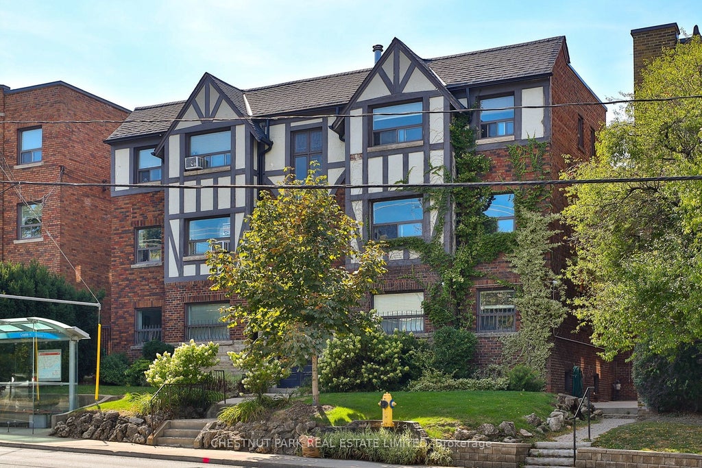 1648 Bathurst Street 5, Toronto C03