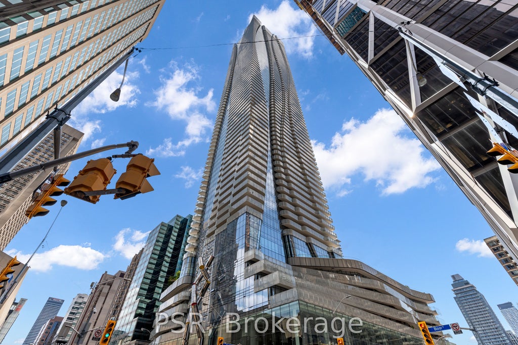 1 Bloor Street E 410, Toronto C08