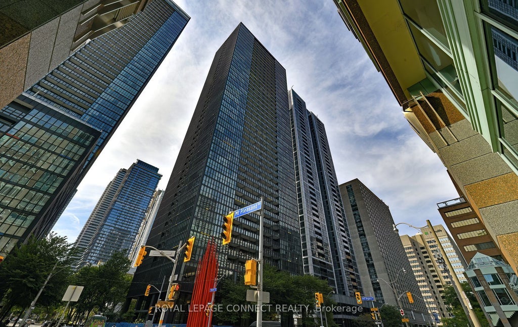 110 Charles Street E Ph4401, Toronto C08
