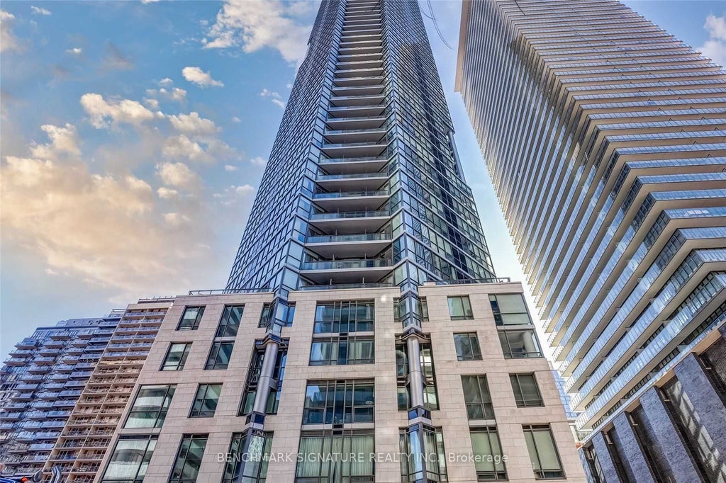 45 Charles Street E 2803, Toronto C08
