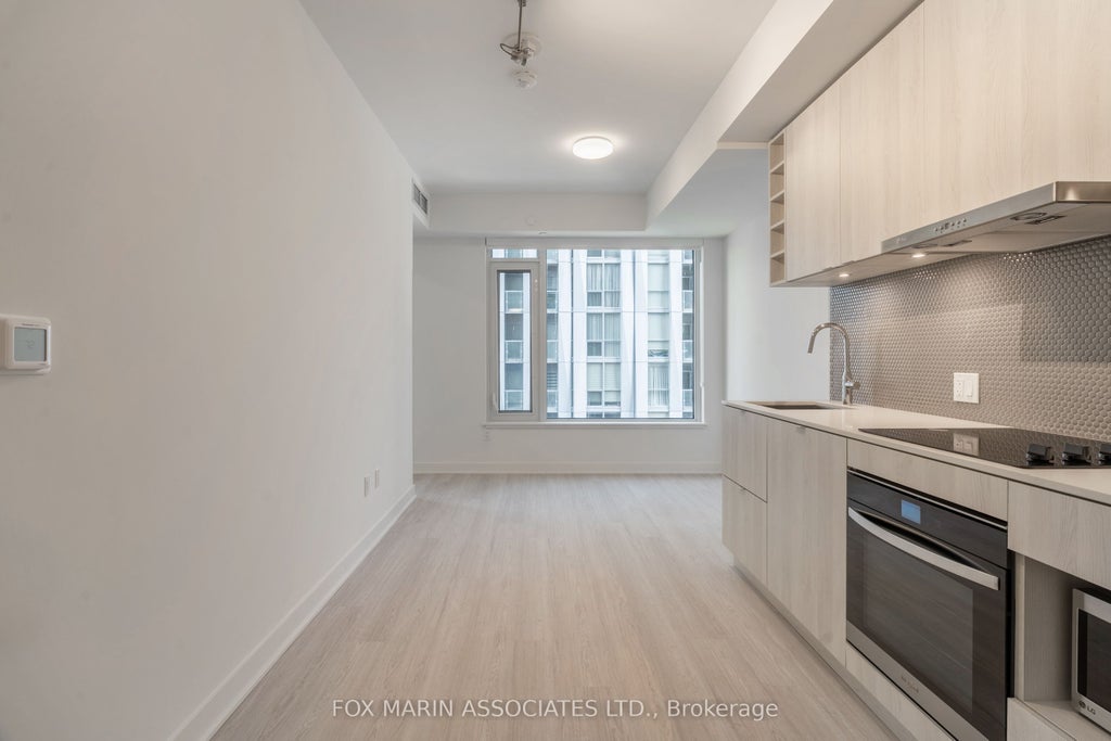 11 Yorkville Avenue 506, Toronto C02