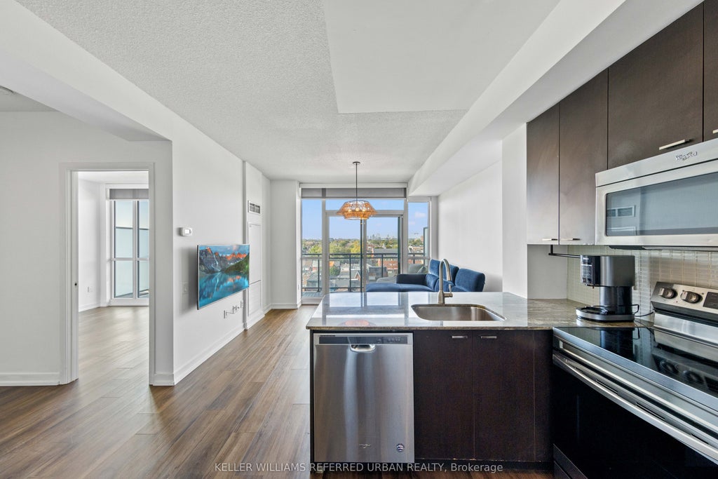 775 King Street W 811, Toronto C01