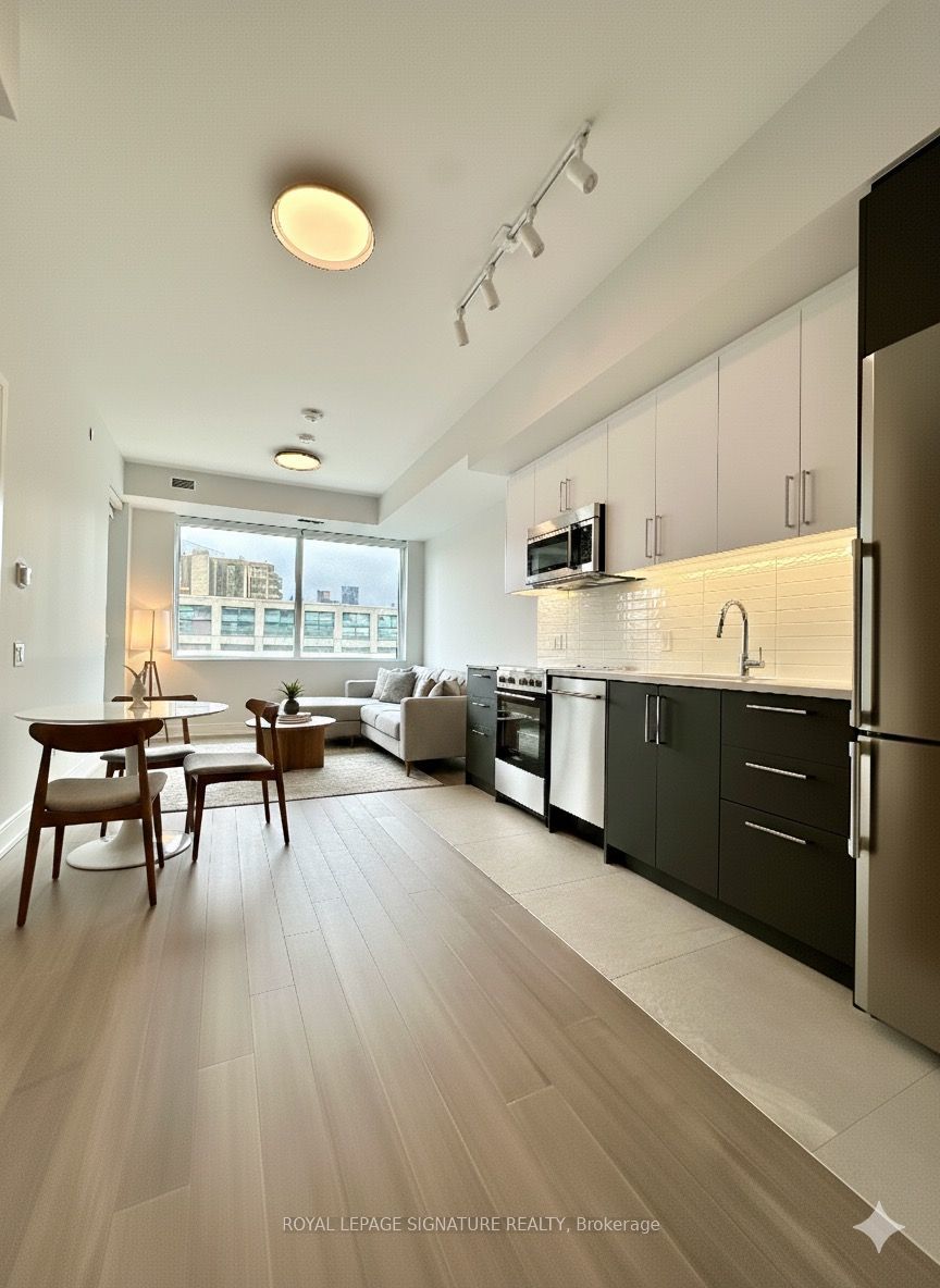 664 Spadina Avenue 604, Toronto C01