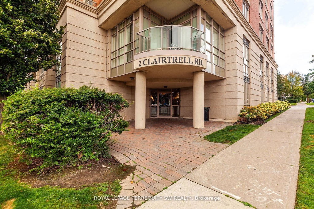 2 Clairtrell Road 208, Toronto C14