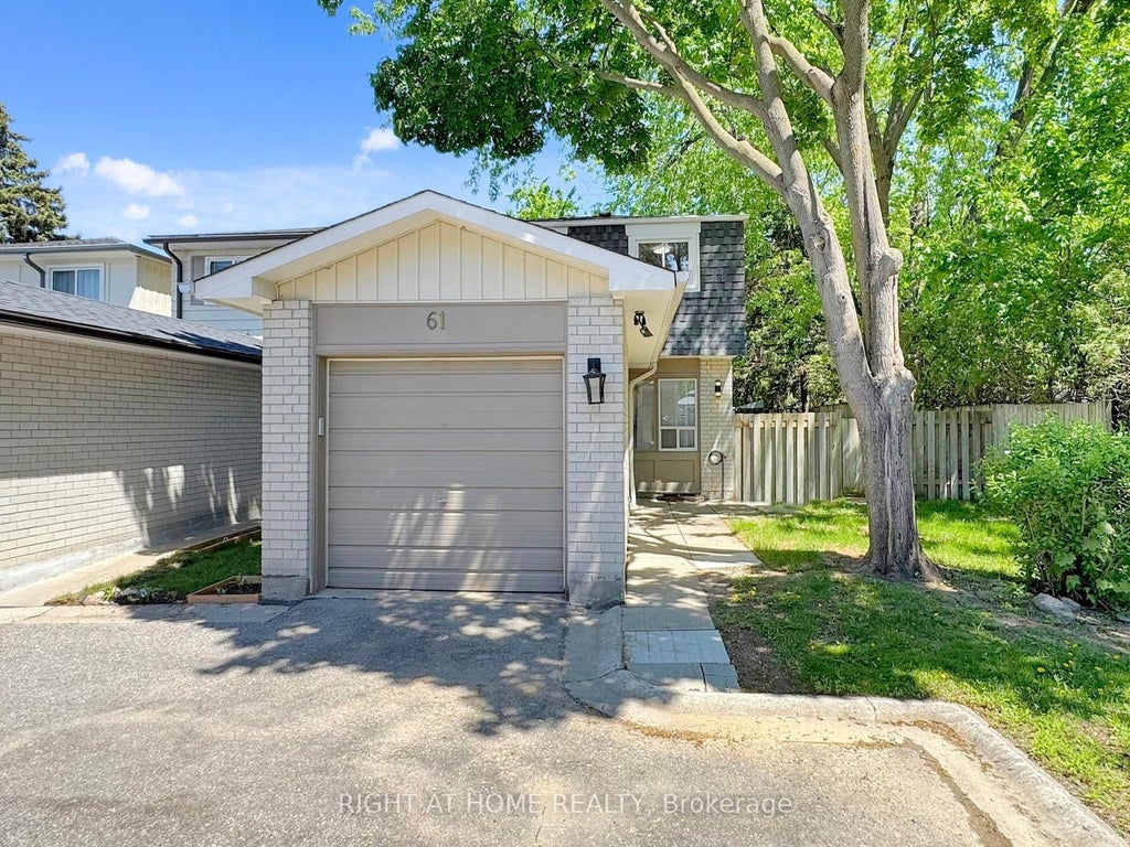 61 Plum Tree Way, Toronto C07