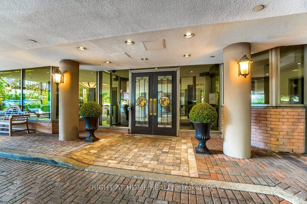 3181 Bayview Avenue 618, Toronto C15