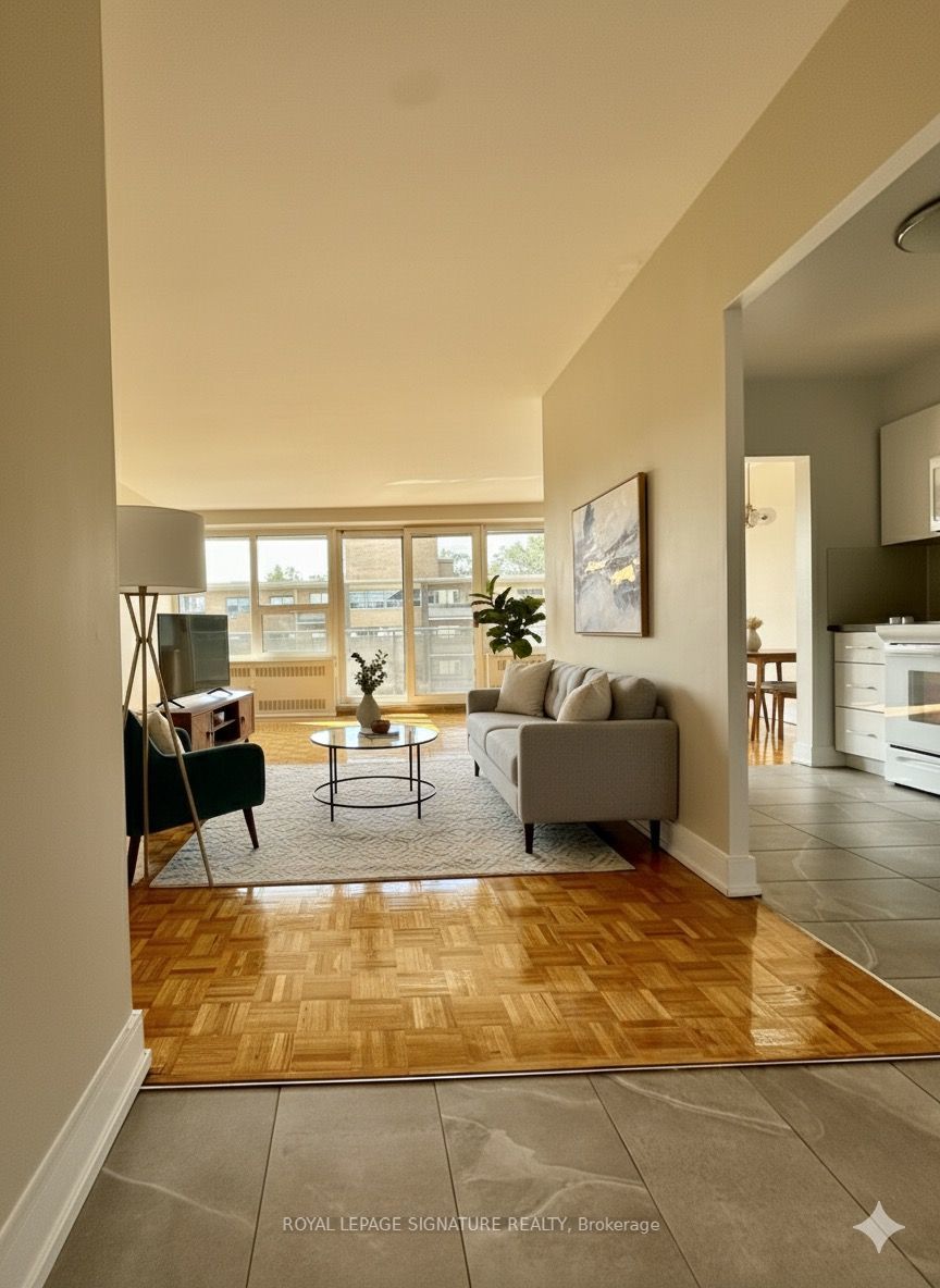 10 Shallmar Boulevard 501, Toronto C04