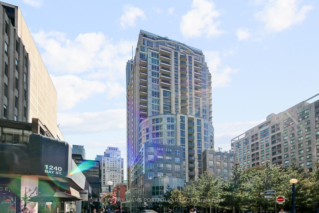 10 Bellair Street 1003, Toronto C02