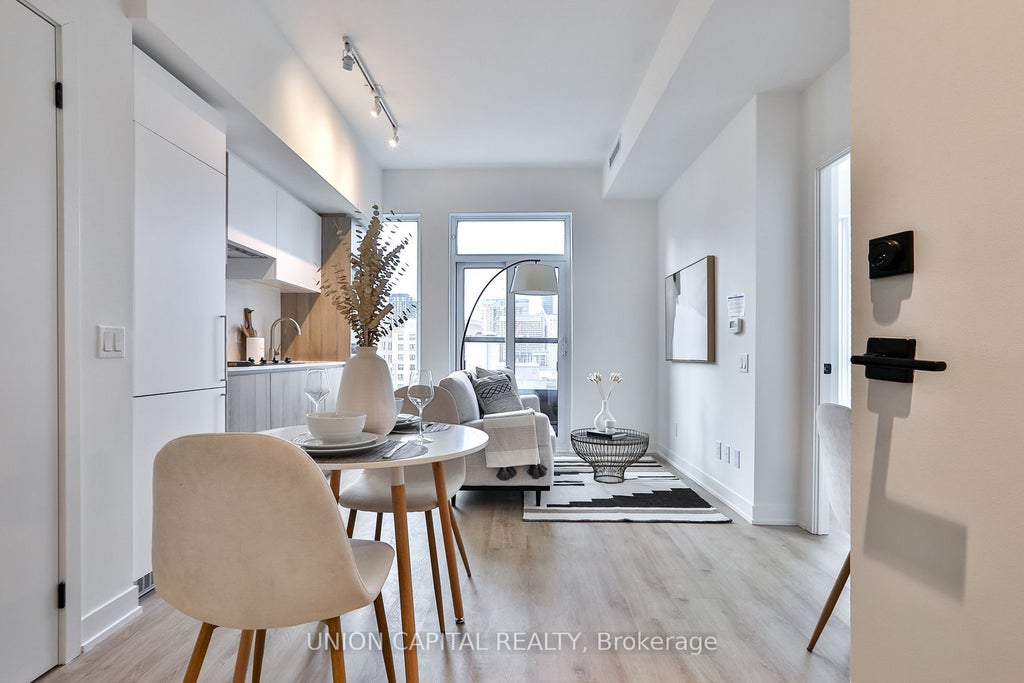 319 Jarvis Street 1005, Toronto C08