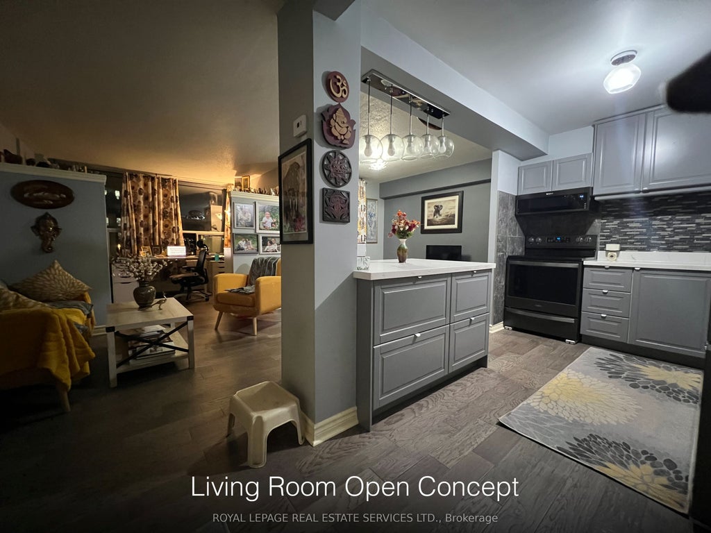 60 Pavane Linkway N/a 709, Toronto C11