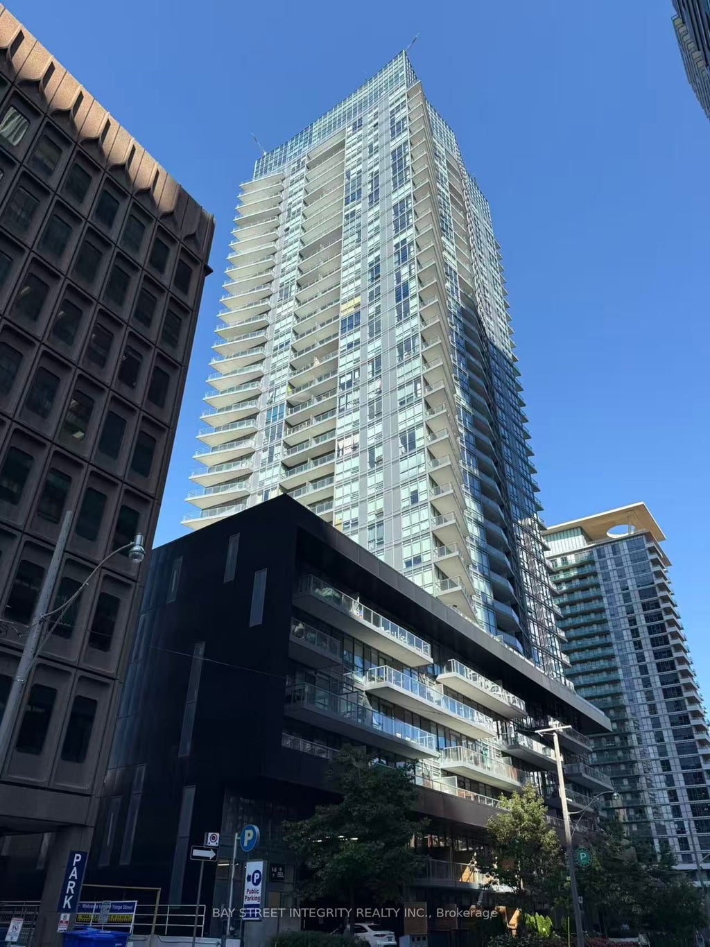 30 Roehampton Avenue 2001, Toronto C10