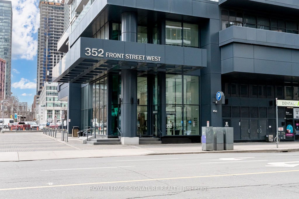 352 Front Street W 2108, Toronto C01