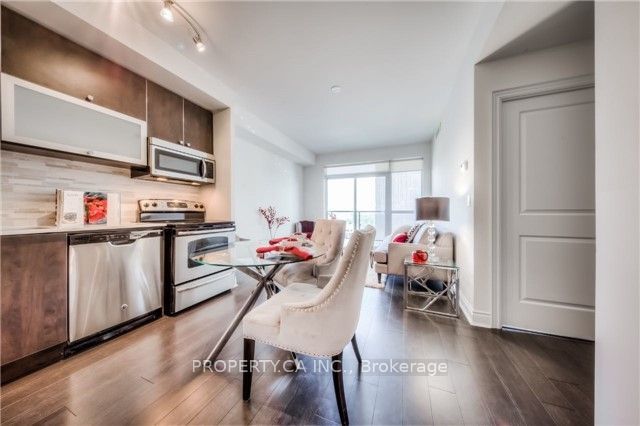 28 Ted Rogers Way 2410, Toronto C08