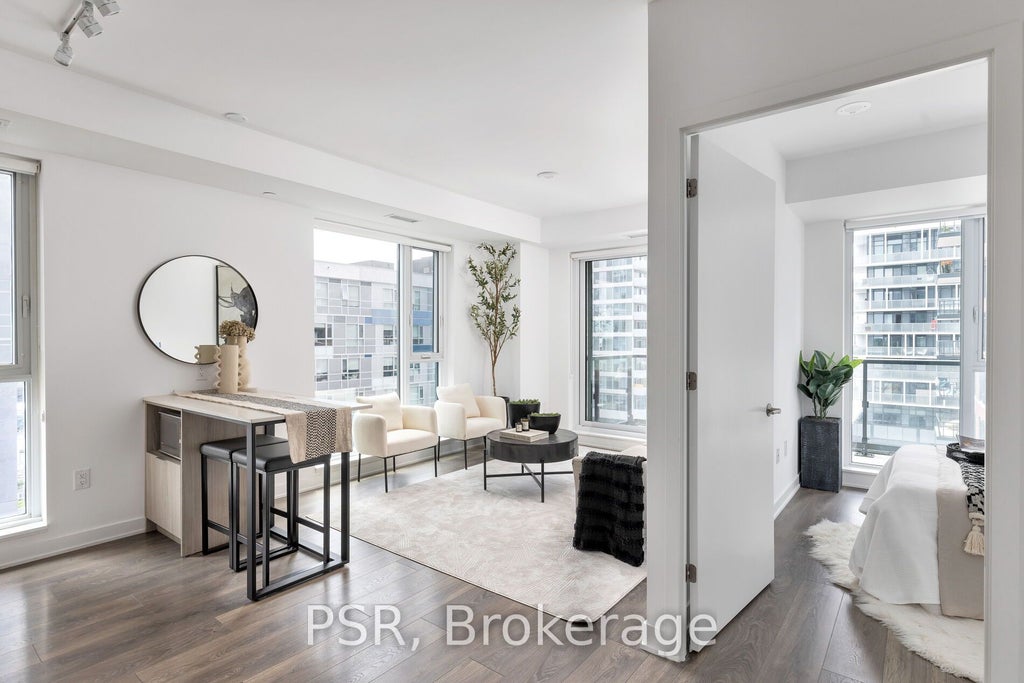 130 River Street 703, Toronto C08