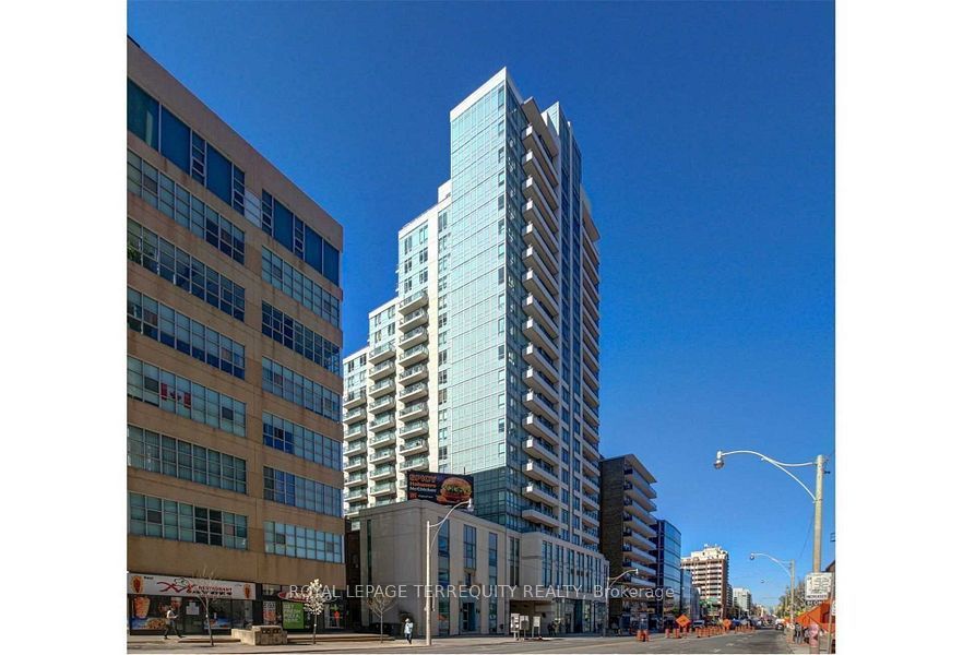 212 Eglinton Avenue E 404, Toronto C10