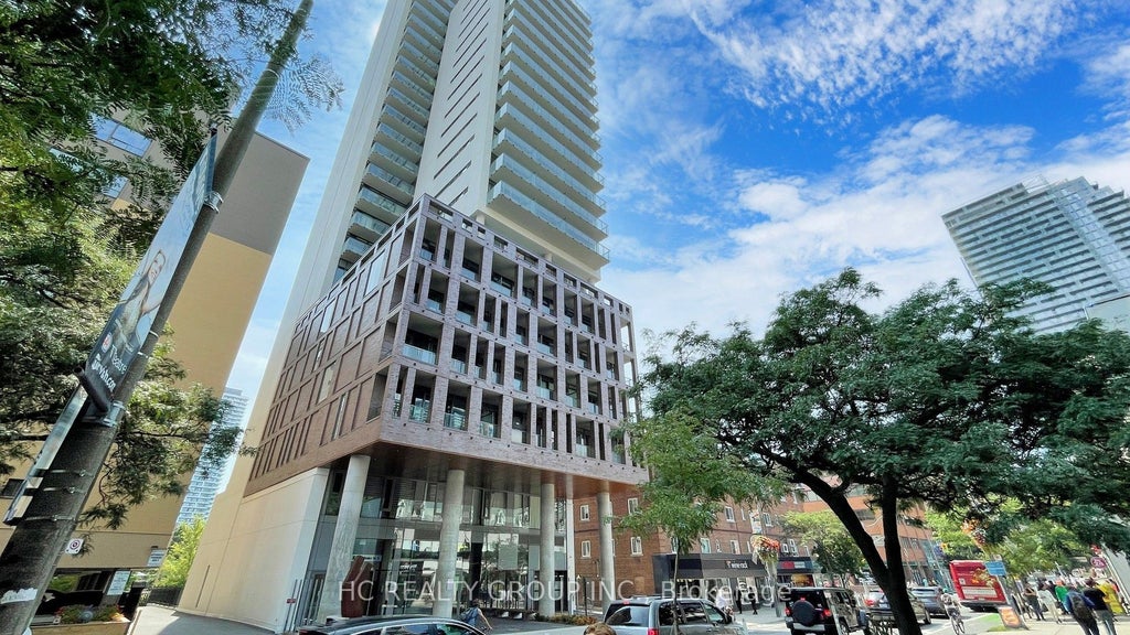 81 Wellesley Street E 1605, Toronto C08