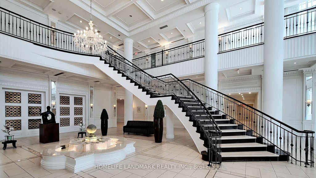 15 Greenview Avenue 1011, Toronto C07