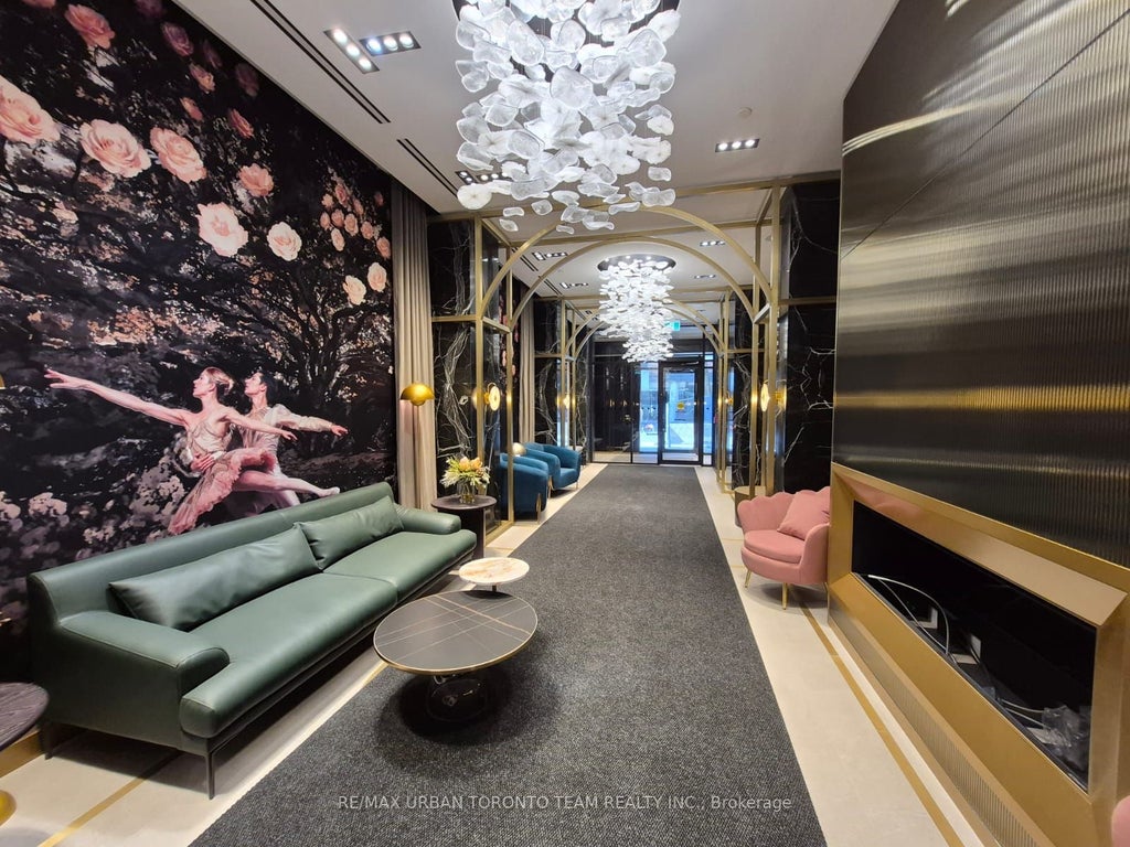 771 Yonge Street 2803, Toronto C02