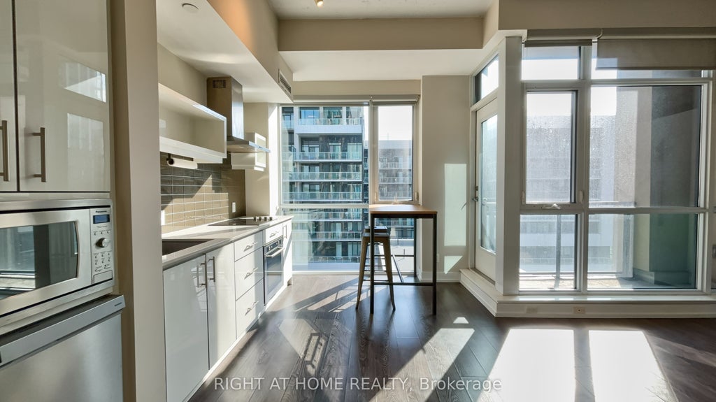 75 The Donway W N/a 505, Toronto C13