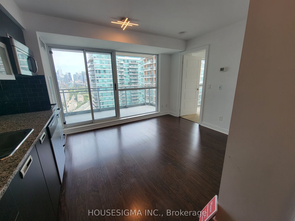 100 Western Battery Road 2012, Toronto C01