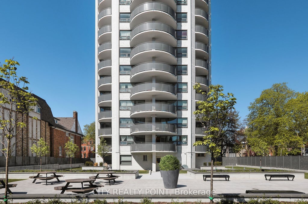 485 Huron Street 606, Toronto C02