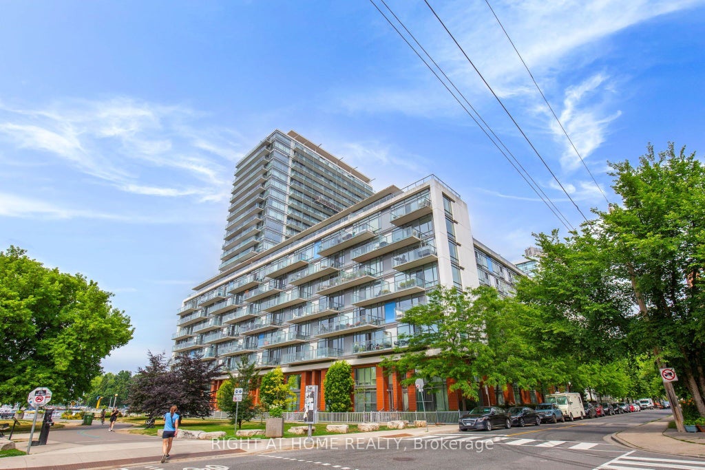 90 Stadium Road 732, Toronto C01