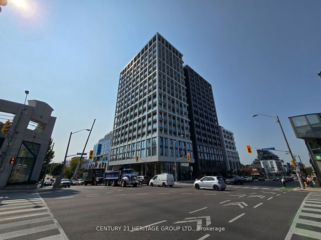 2020 Bathurst Street 1805, Toronto C03