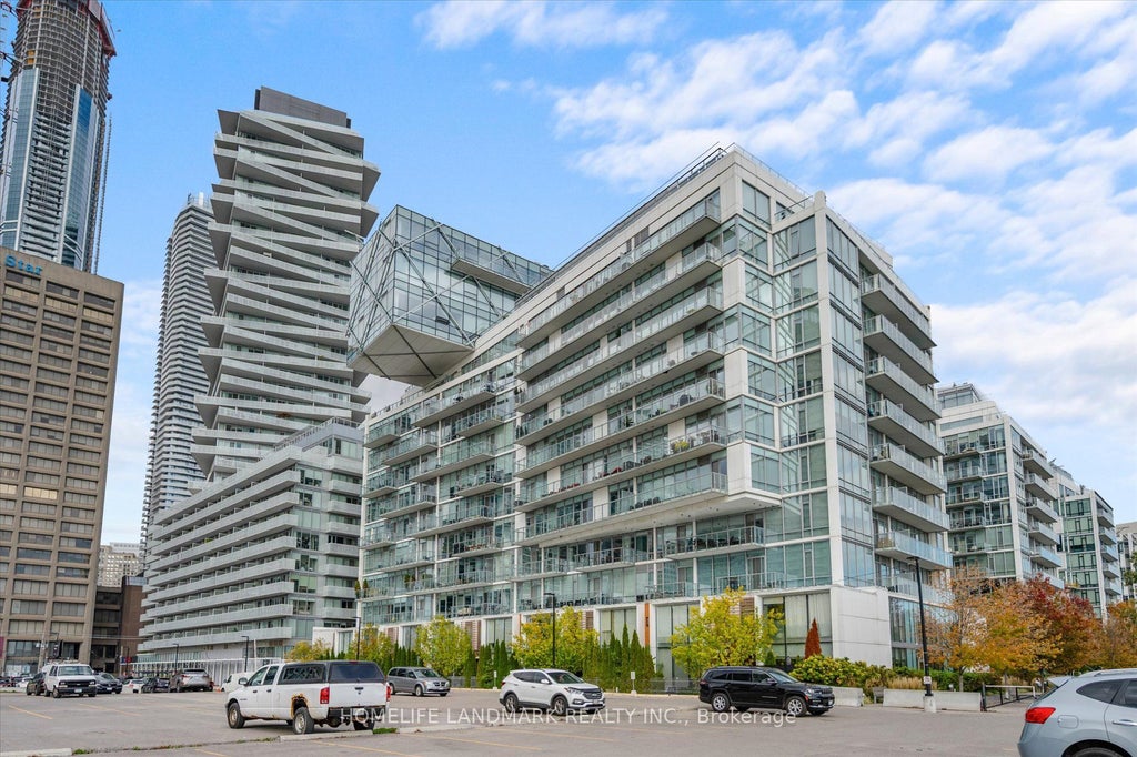 29 Queens Quay E 102, Toronto C08