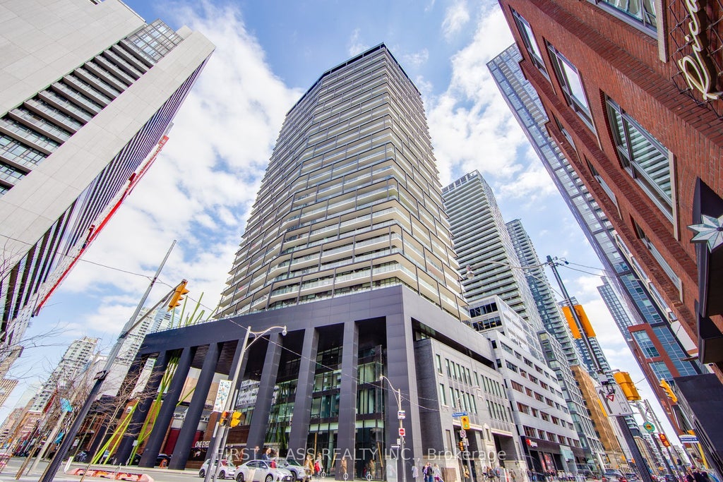 125 Peter Street 2713, Toronto C01