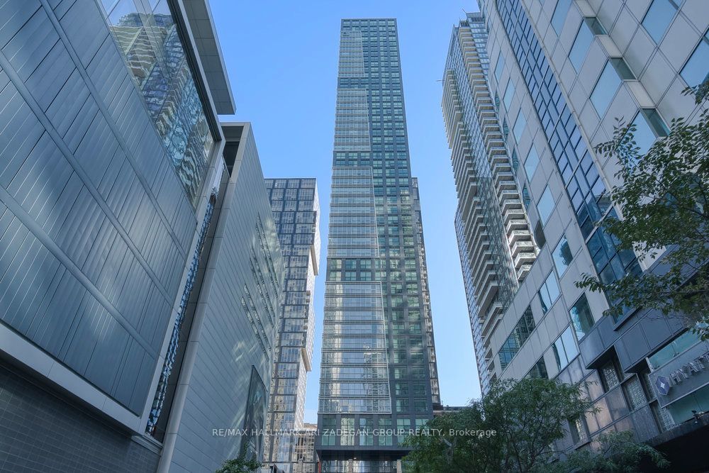 327 King Street W 4003, Toronto C01