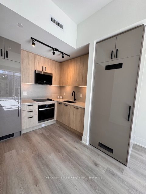 280 Dundas Street W 1104, Toronto C01