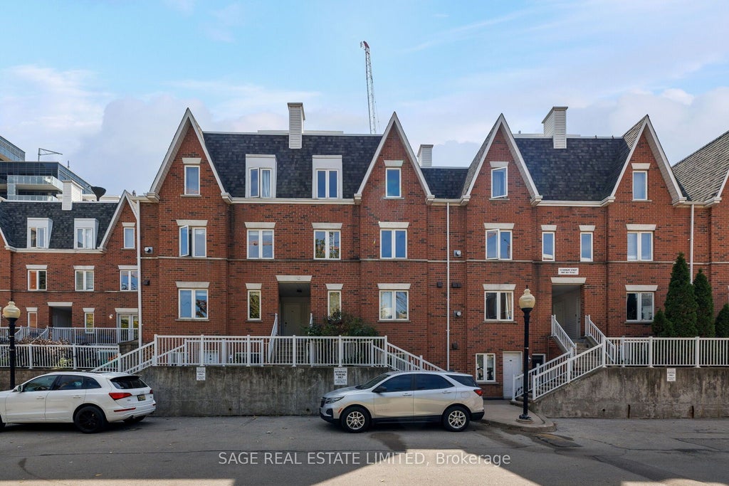 12 Sudbury Street 811, Toronto C01