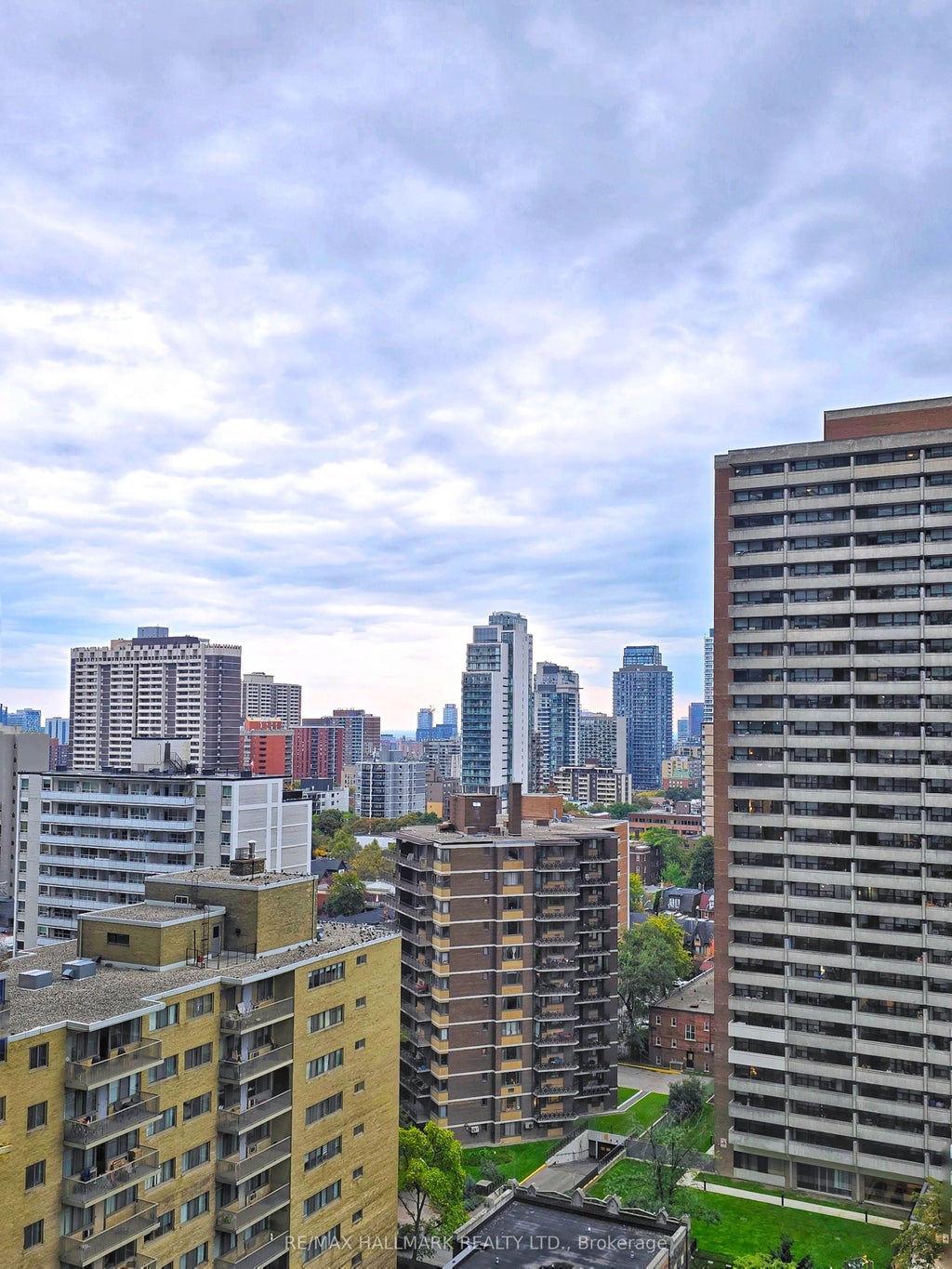 33 Charles St Street E 1412, Toronto C08